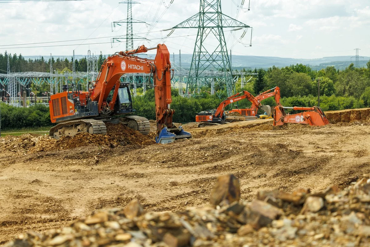 Jan De Nul utilises new Hitachi ZX690LCH-7 in Belgium