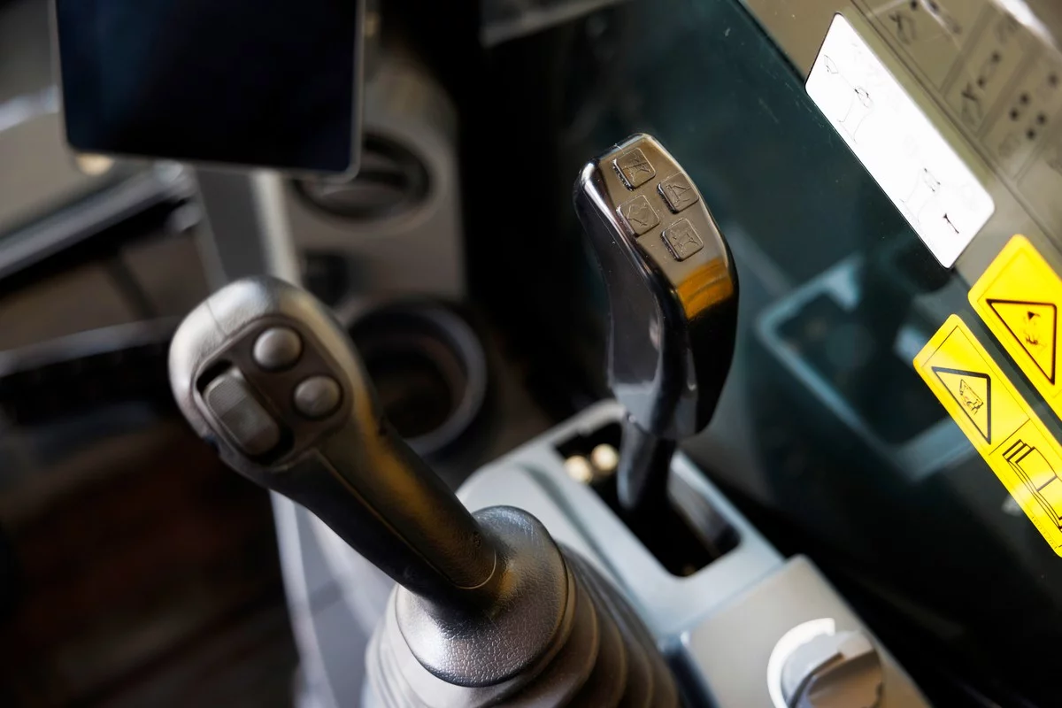 Hitachi Construction Machinery unveils two new Zaxis-7 compact excavators