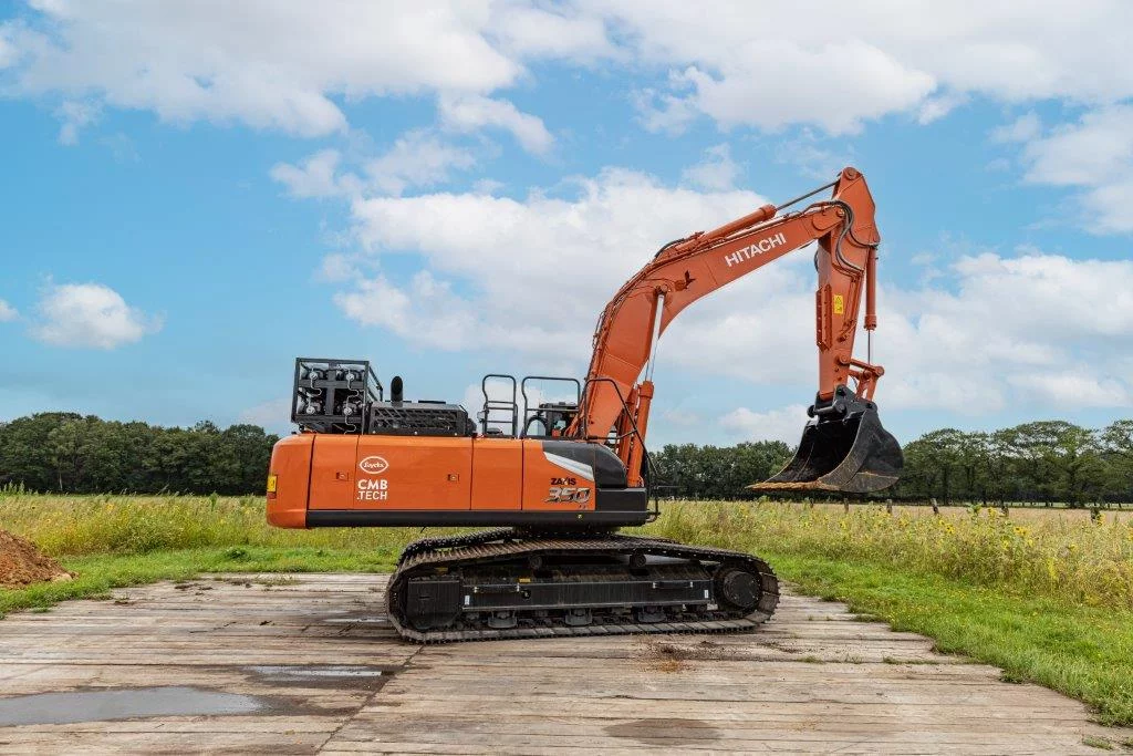 CMB.TECH and Luyckx present hydrogen-powered excavator