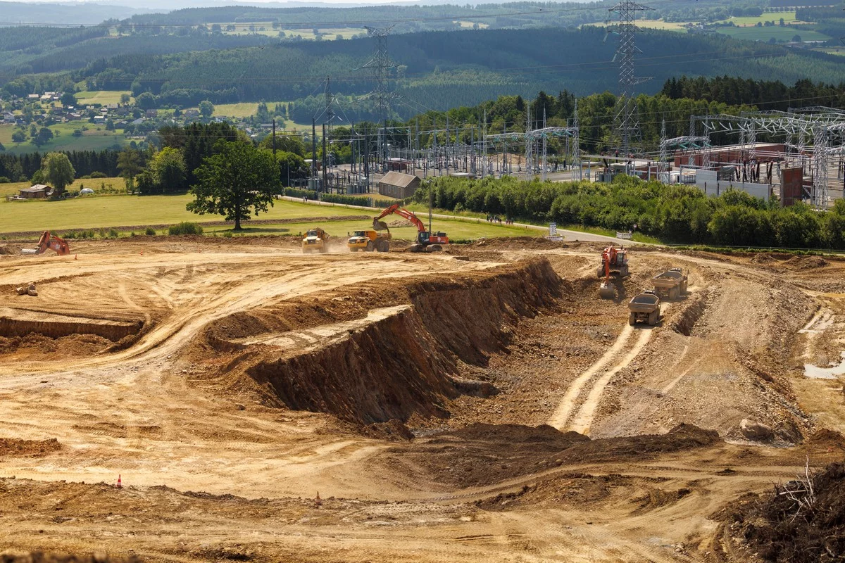 Jan De Nul utilises new Hitachi ZX690LCH-7 in Belgium