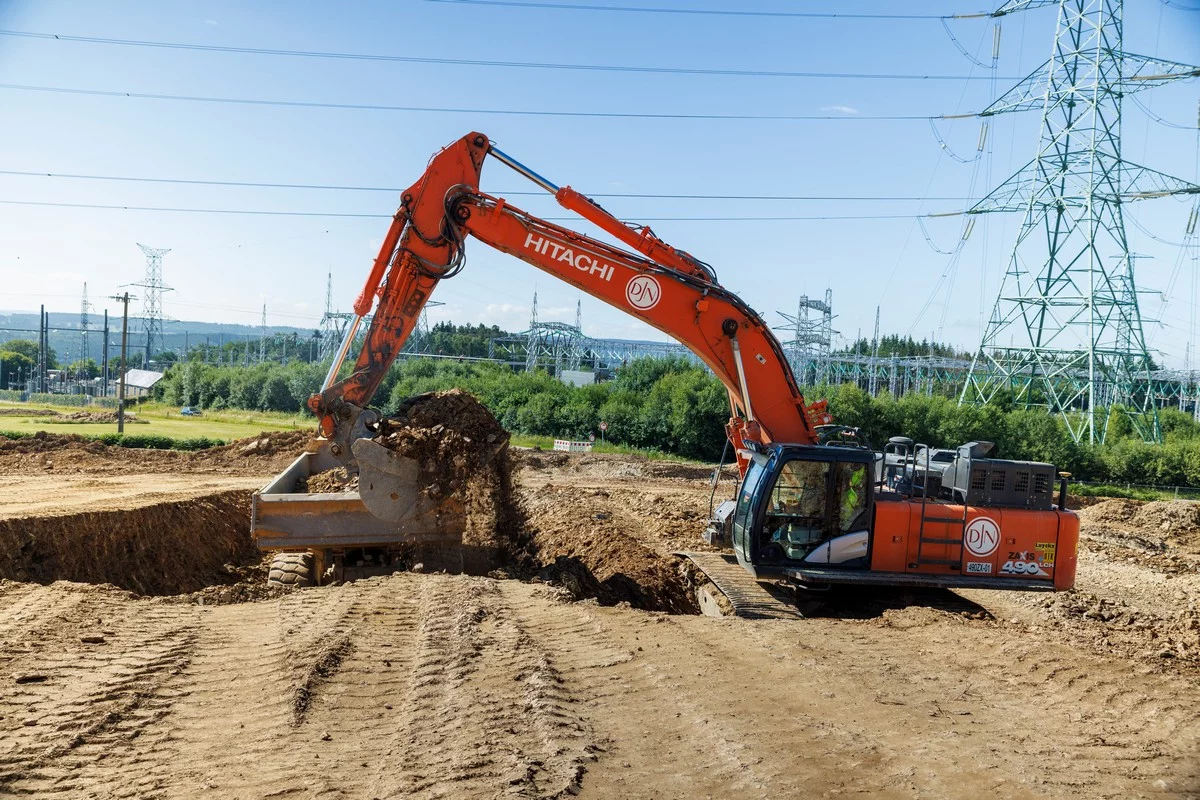 デスポルチ Jan De Nul utilises new Hitachi ZX690LCH-7 in Belgium