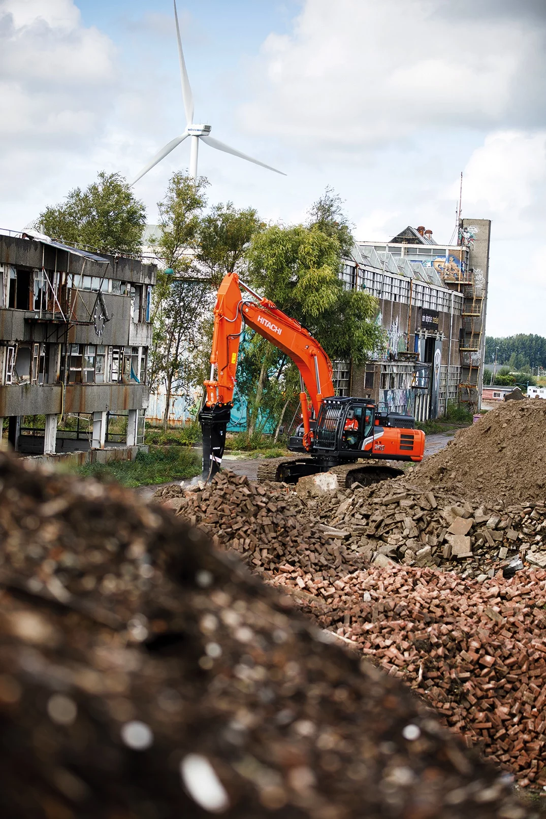 You’re in control with Hitachi Zaxis-7