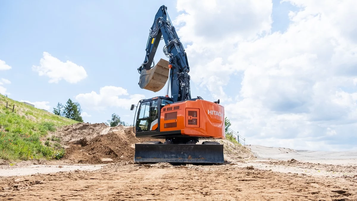 Meet newest 38-tonne excavator with short radius at Demo Days 2024