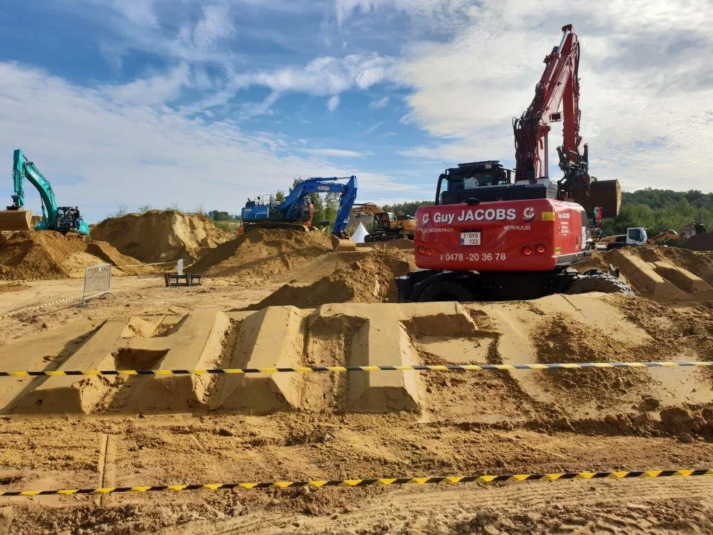 Guy Jacobs in final of the #excavatorhero2021.