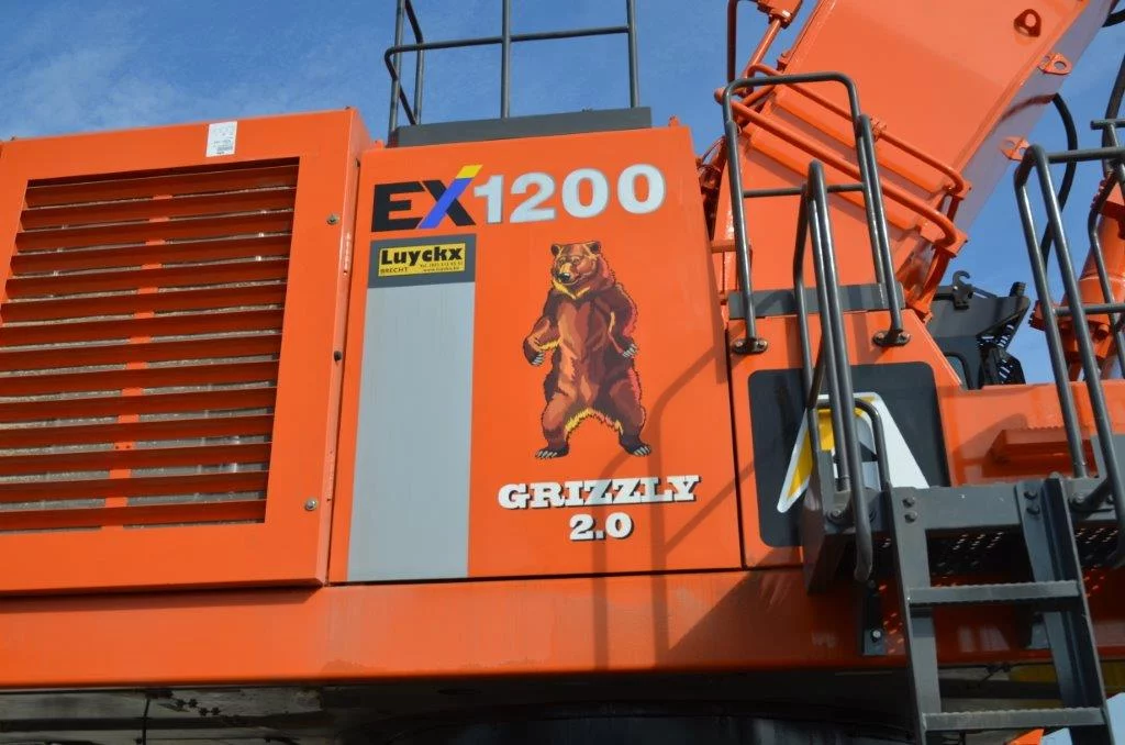 Belgian Block Brute - it is phenomenally powerful, very productive and slews really quickly