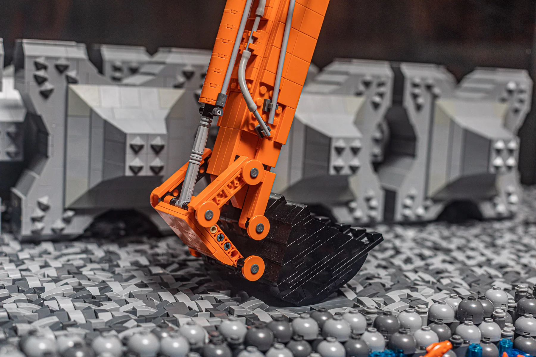 Lego® scale model EX1900 SL 40 meters and EX1200-7 with 2-piece boom