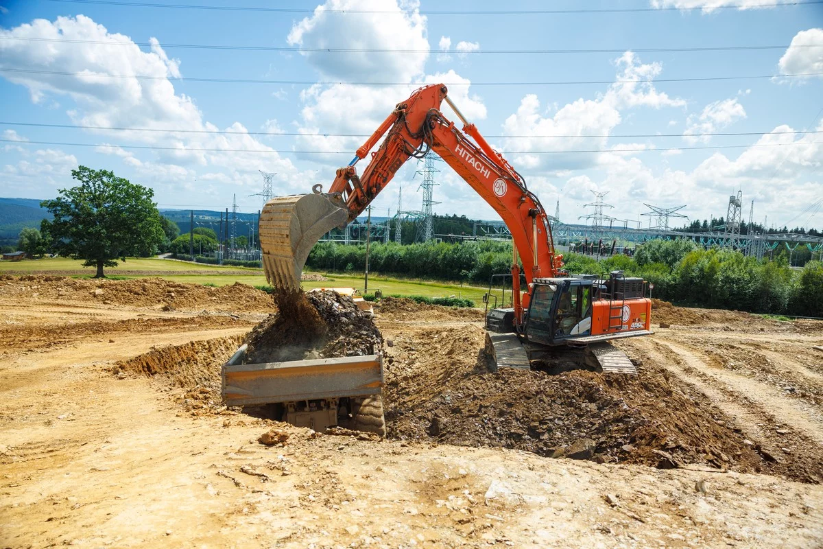 Jan De Nul utilises new Hitachi ZX690LCH-7 in Belgium