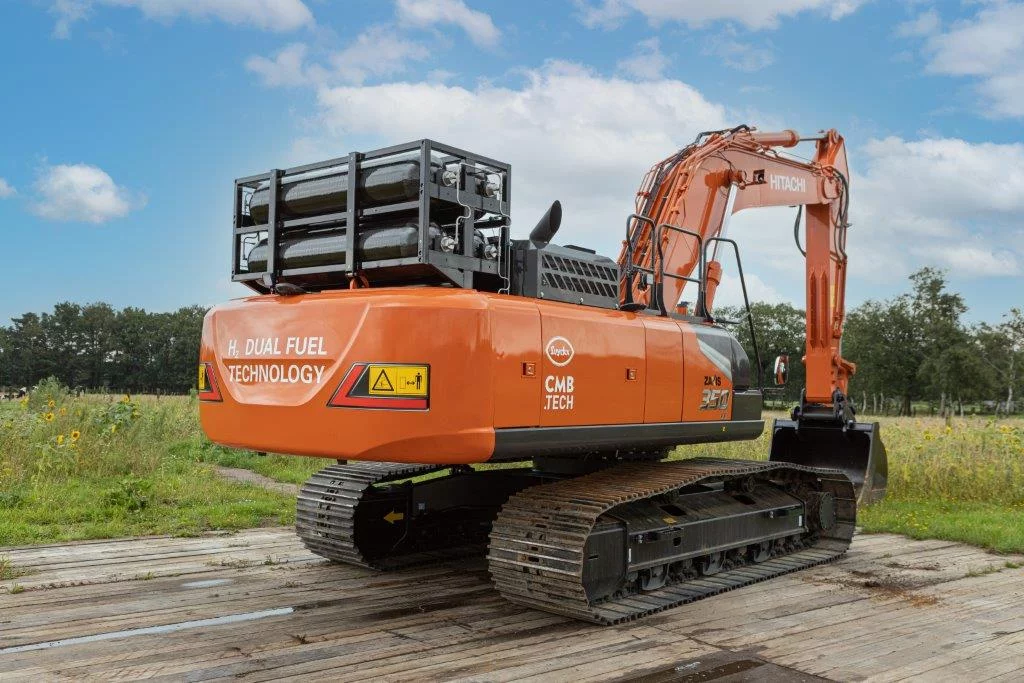 The world's first 37-tonne hydrogen excavator
