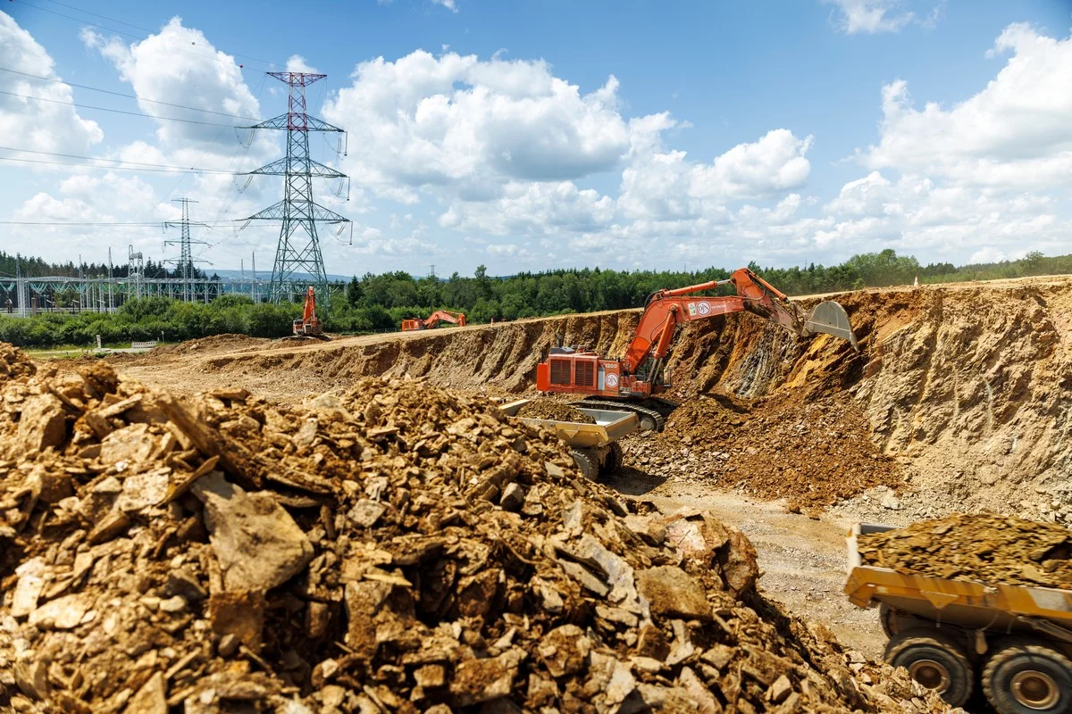 Jan De Nul utilises new Hitachi ZX690LCH-7 in Belgium