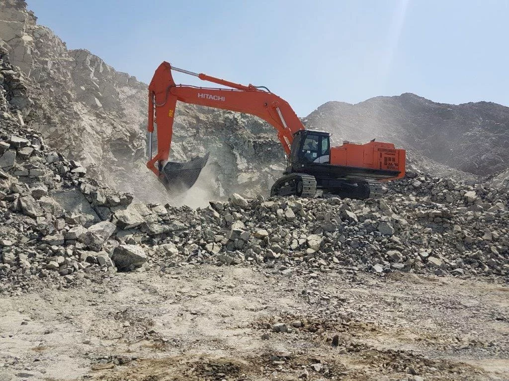 Lootah Group orders 2 new units ZX870