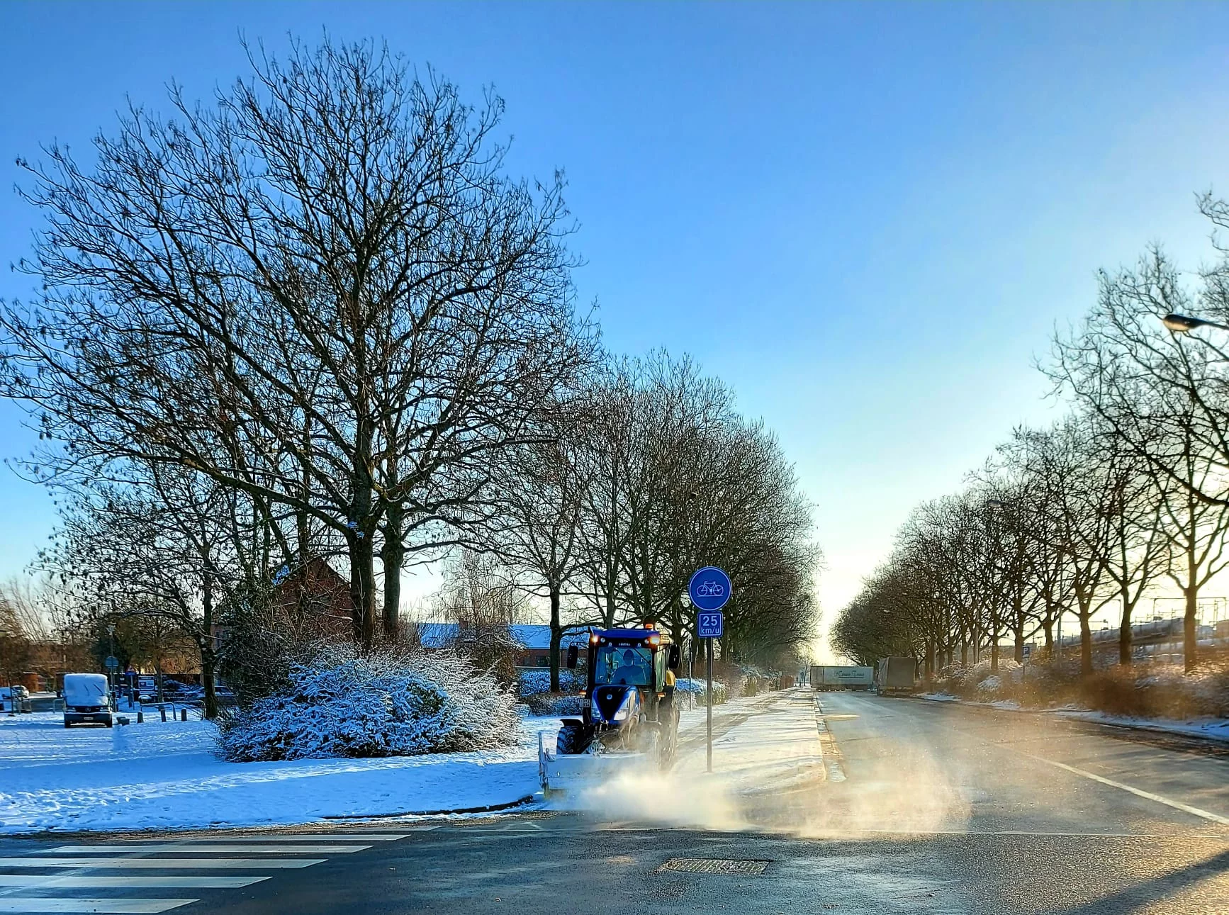 Winter service City of Antwerp with 13 New Holland tractors