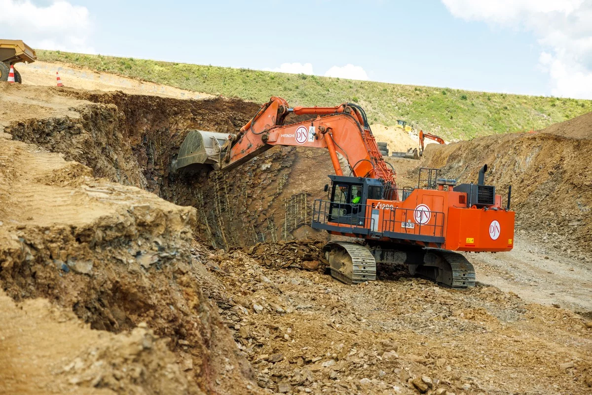 Jan De Nul utilises new Hitachi ZX690LCH-7 in Belgium