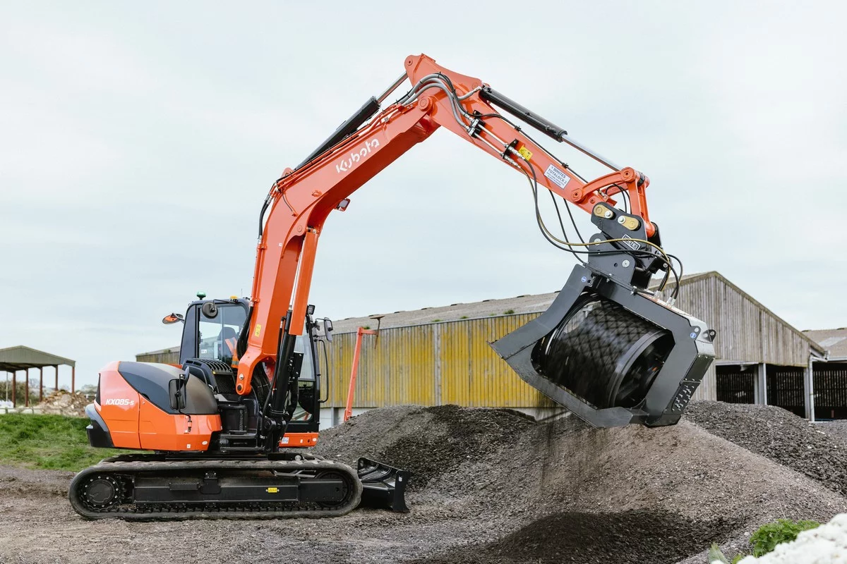 Kubota launches next-generation 8 tonne mini-excavator