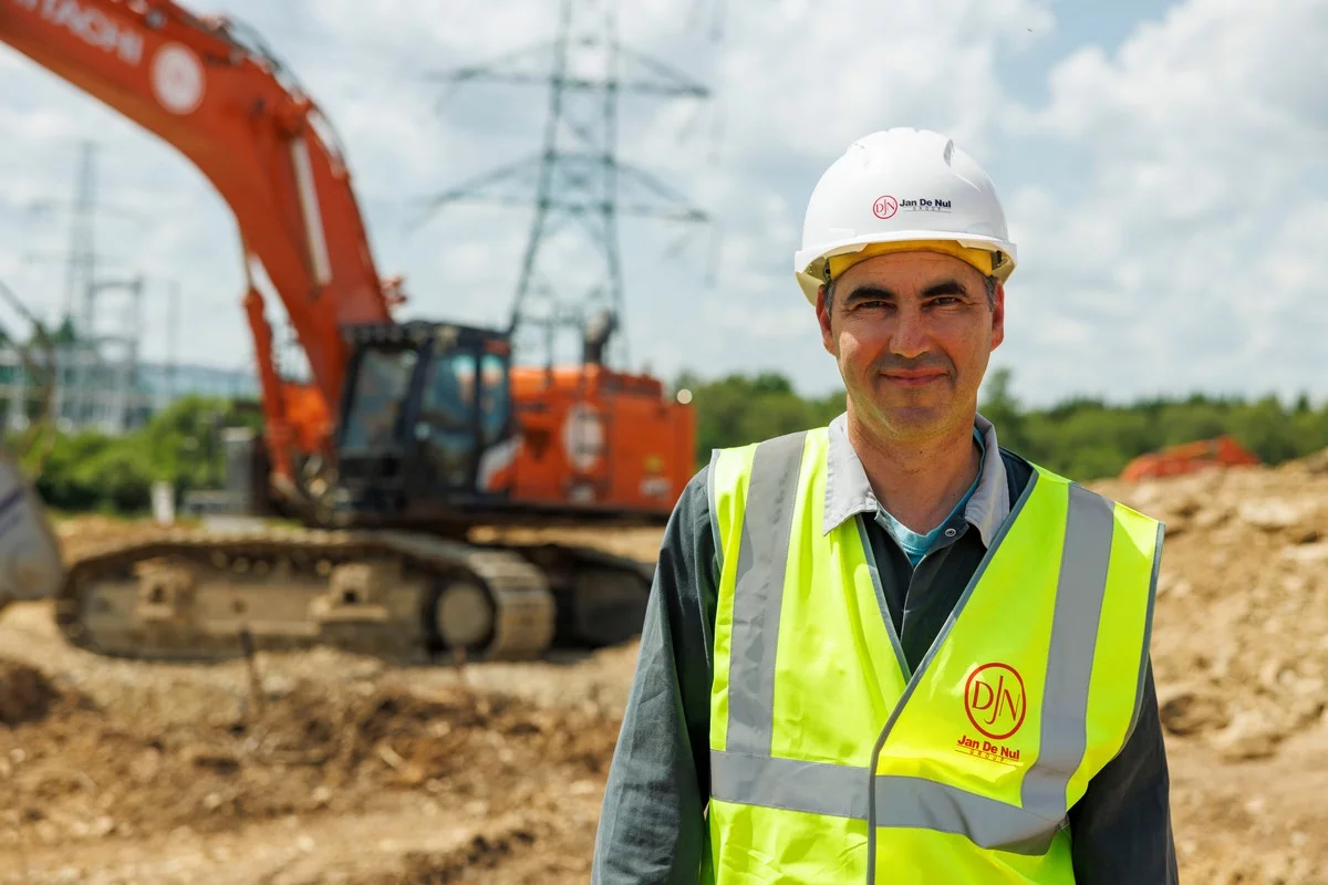 Jan De Nul utilises new Hitachi ZX690LCH-7 in Belgium