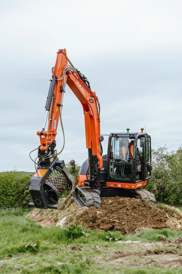 Kubota launches next-generation 8 tonne mini-excavator