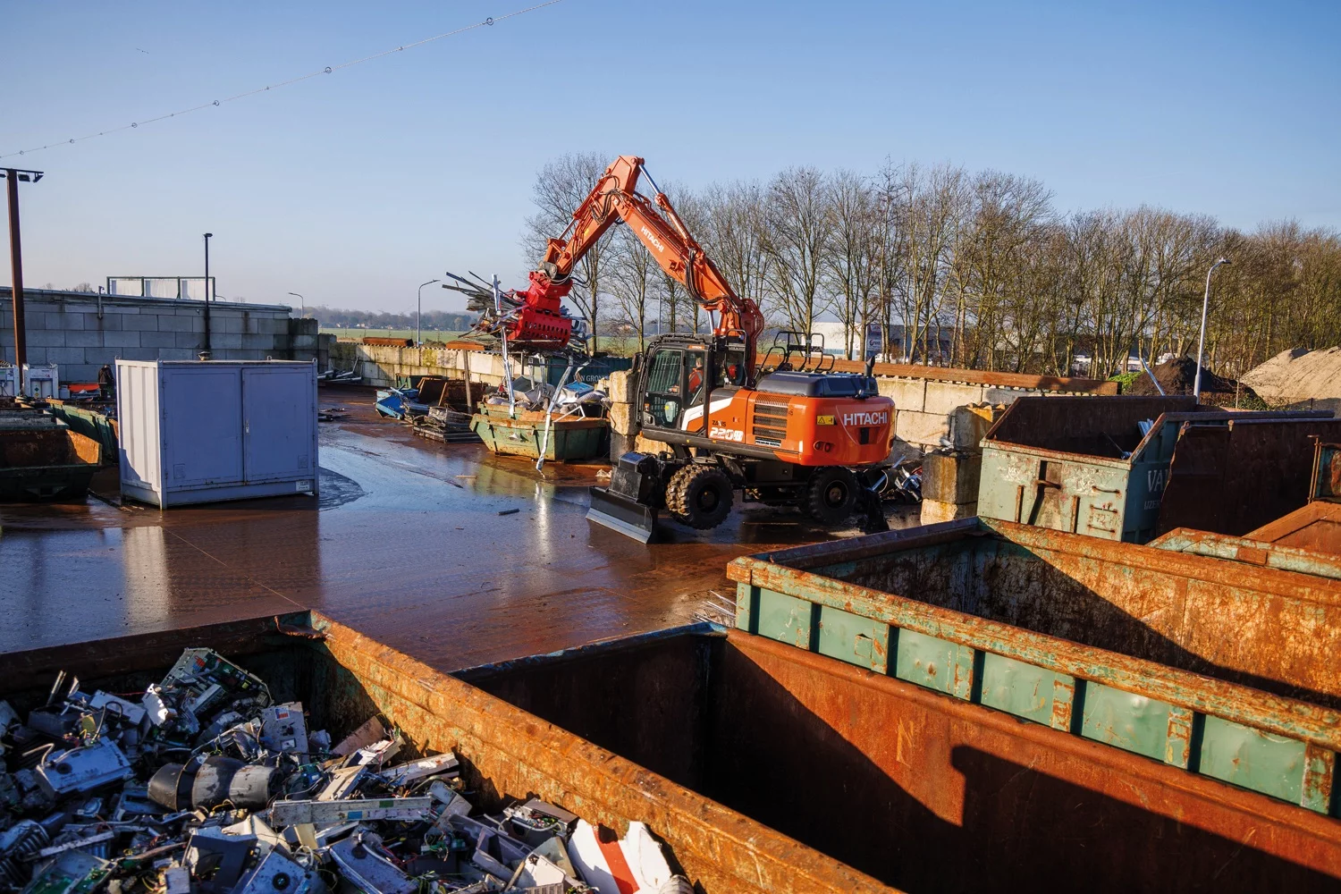 Hitachi launches largest model in Zaxis-7 series: ZX220W-7