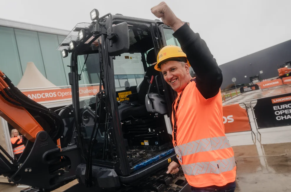 Guy Jacobs wins the international LANDCROS Operator Challenge