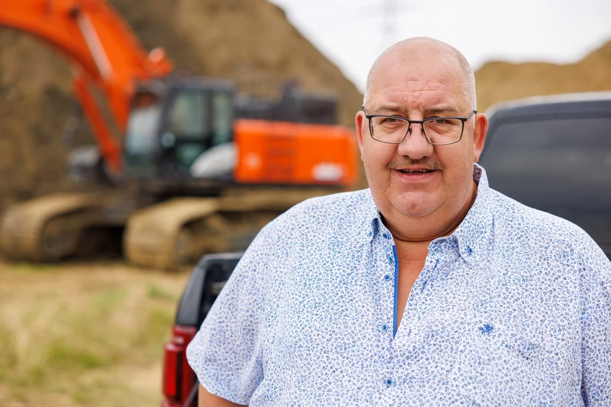 Ceulemans’ large Hitachi excavators aid flood protection