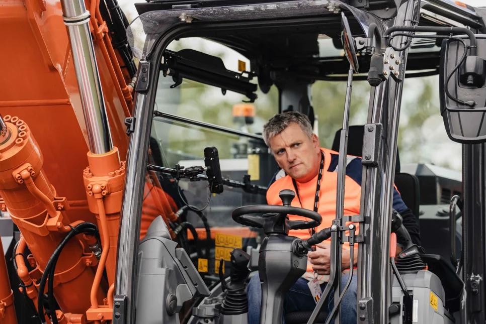 Guy Jacobs wins the international LANDCROS Operator Challenge