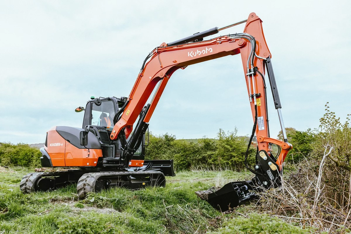 Test report: Compact powerhouse Kubota KX085-5