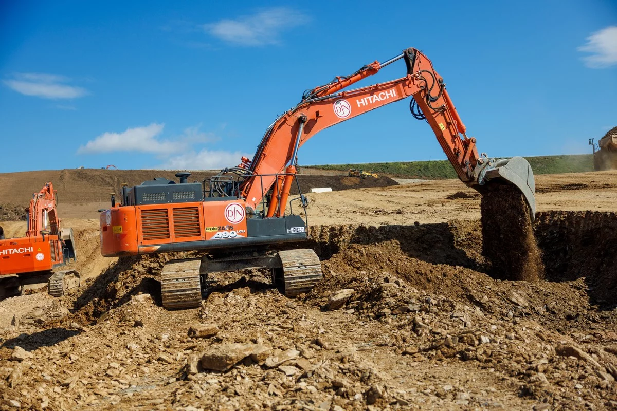 Jan De Nul utilises new Hitachi ZX690LCH-7 in Belgium