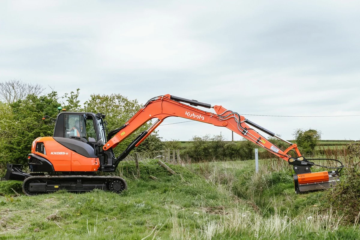 Test report: Compact powerhouse Kubota KX085-5