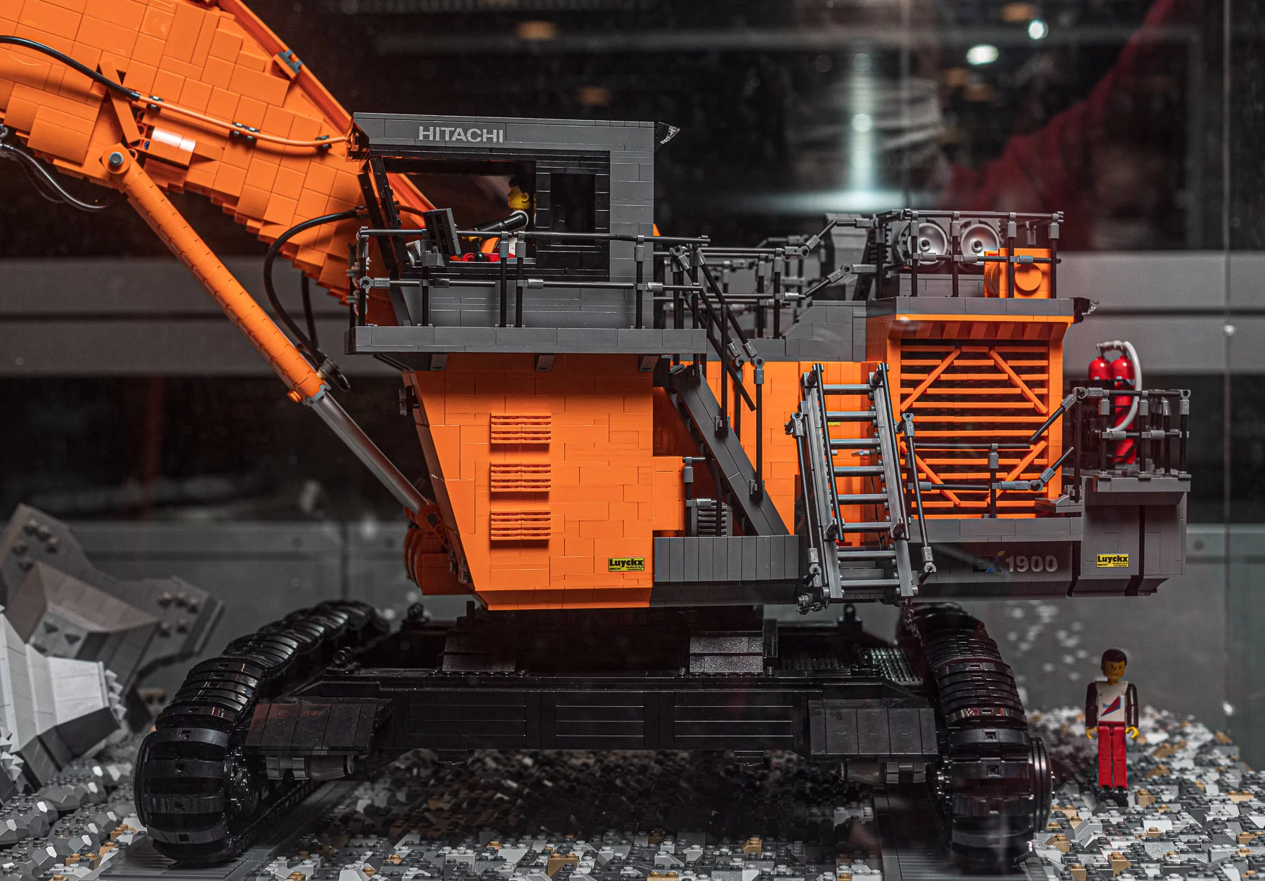 Lego® scale model EX1900 SL 40 meters and EX1200-7 with 2-piece boom