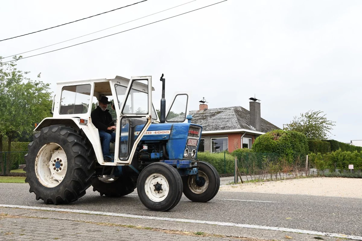 Tractor dedication Brecht: approximately 300 tractors blessed for charity