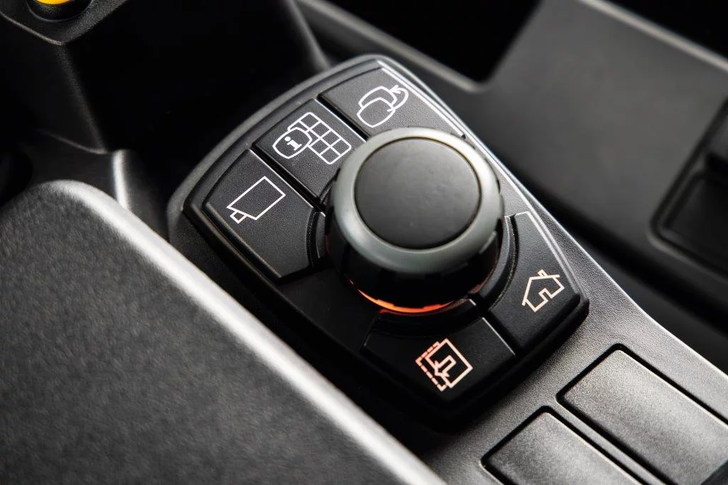 Take control with Hitachi ZW-7 wheel loaders