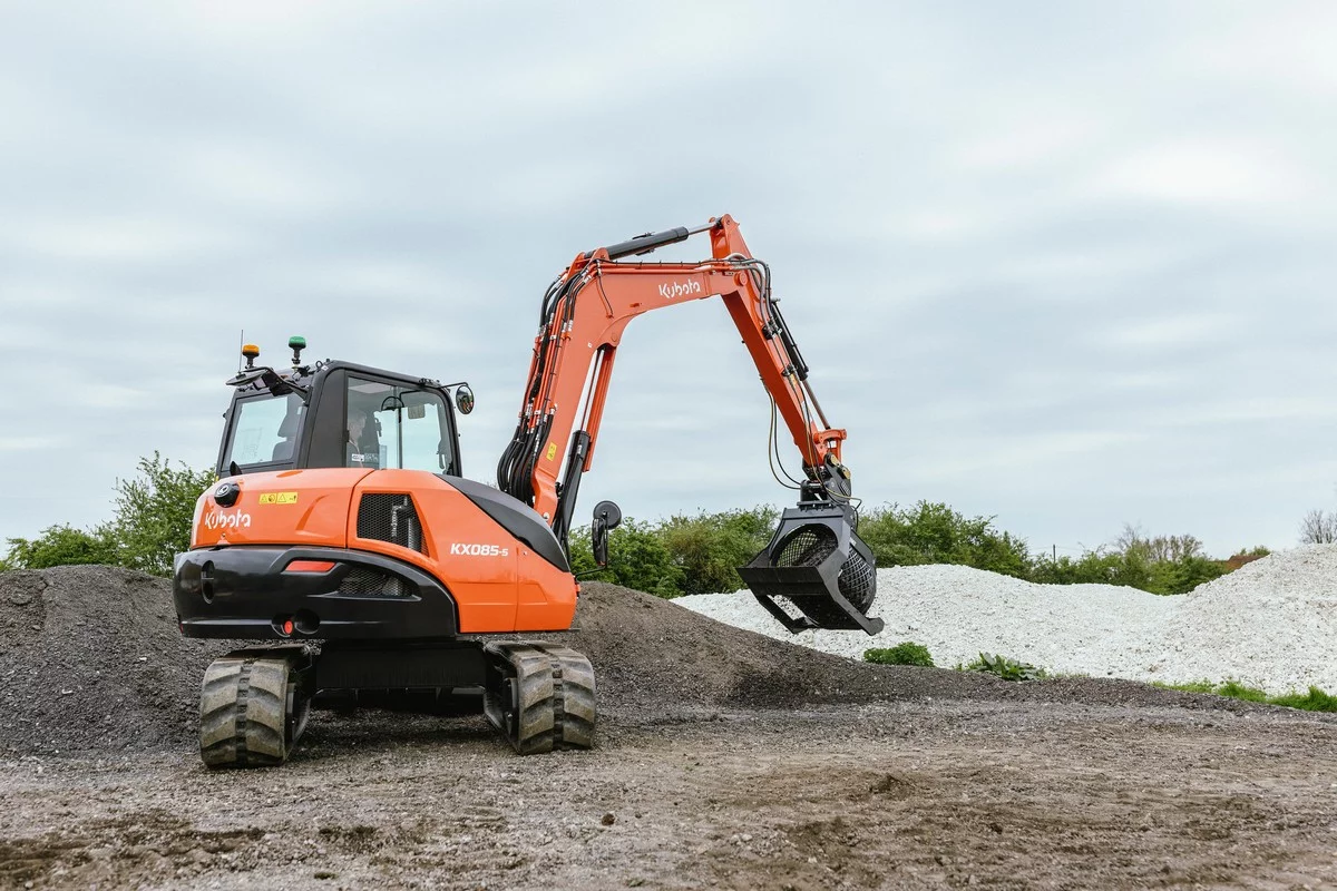 Kubota launches next-generation 8 tonne mini-excavator