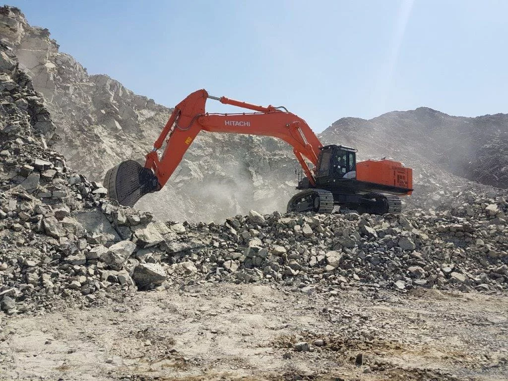 Lootah Group orders 2 new units ZX870