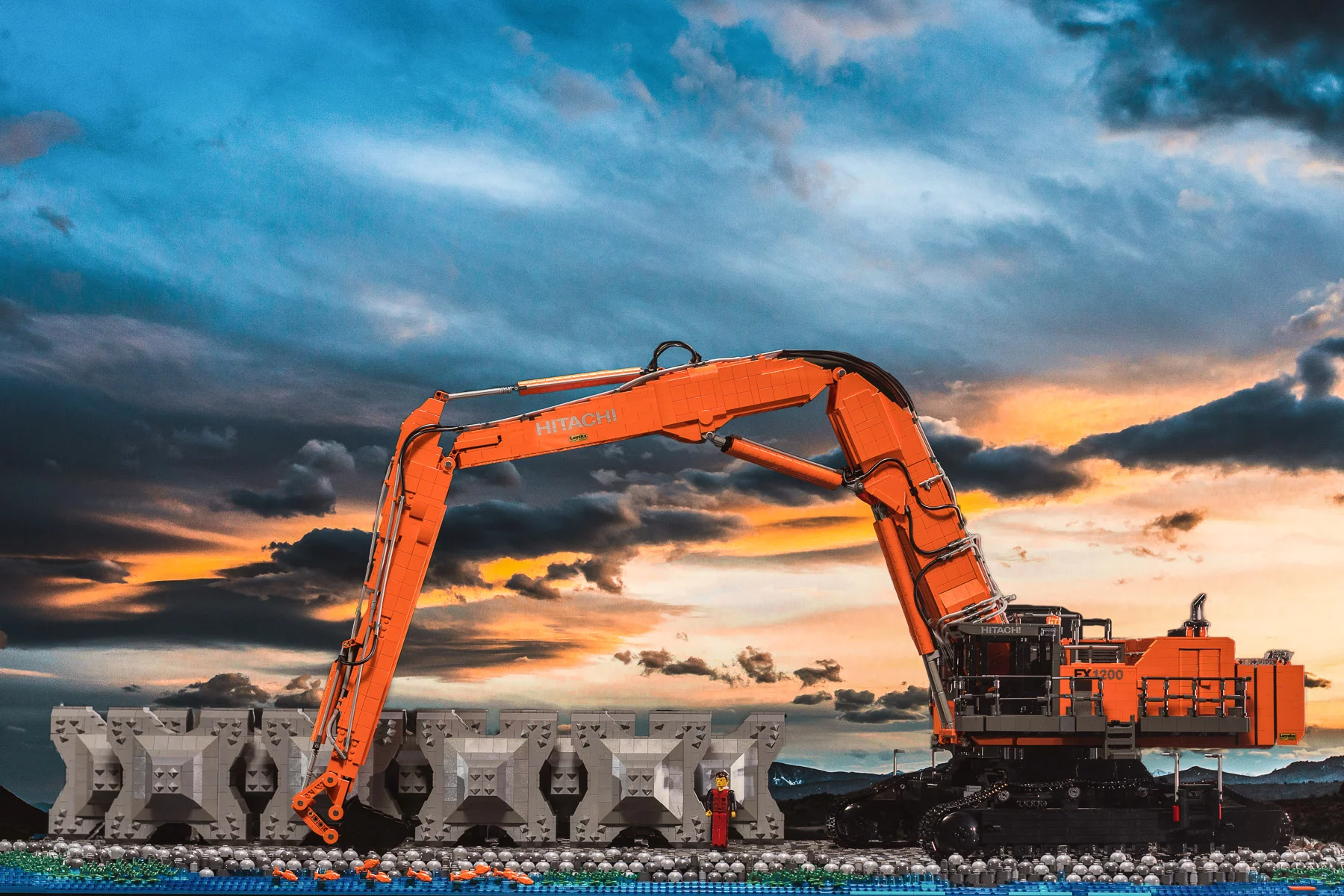 Lego® scale model EX1900 SL 40 meters and EX1200-7 with 2-piece boom