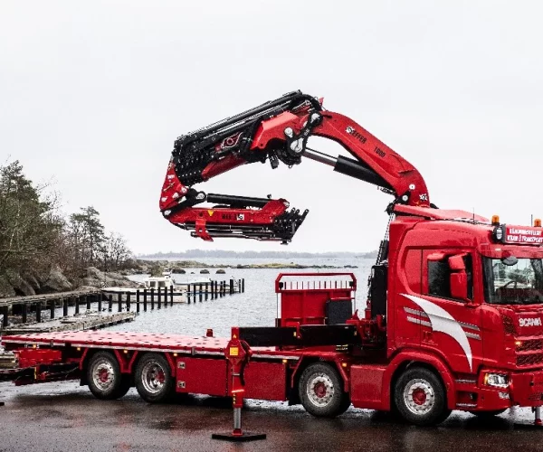 Mounted truck cranes