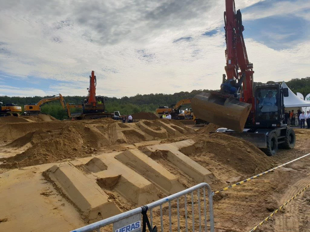 Guy Jacobs en final de le #excavatorhero2021 ?