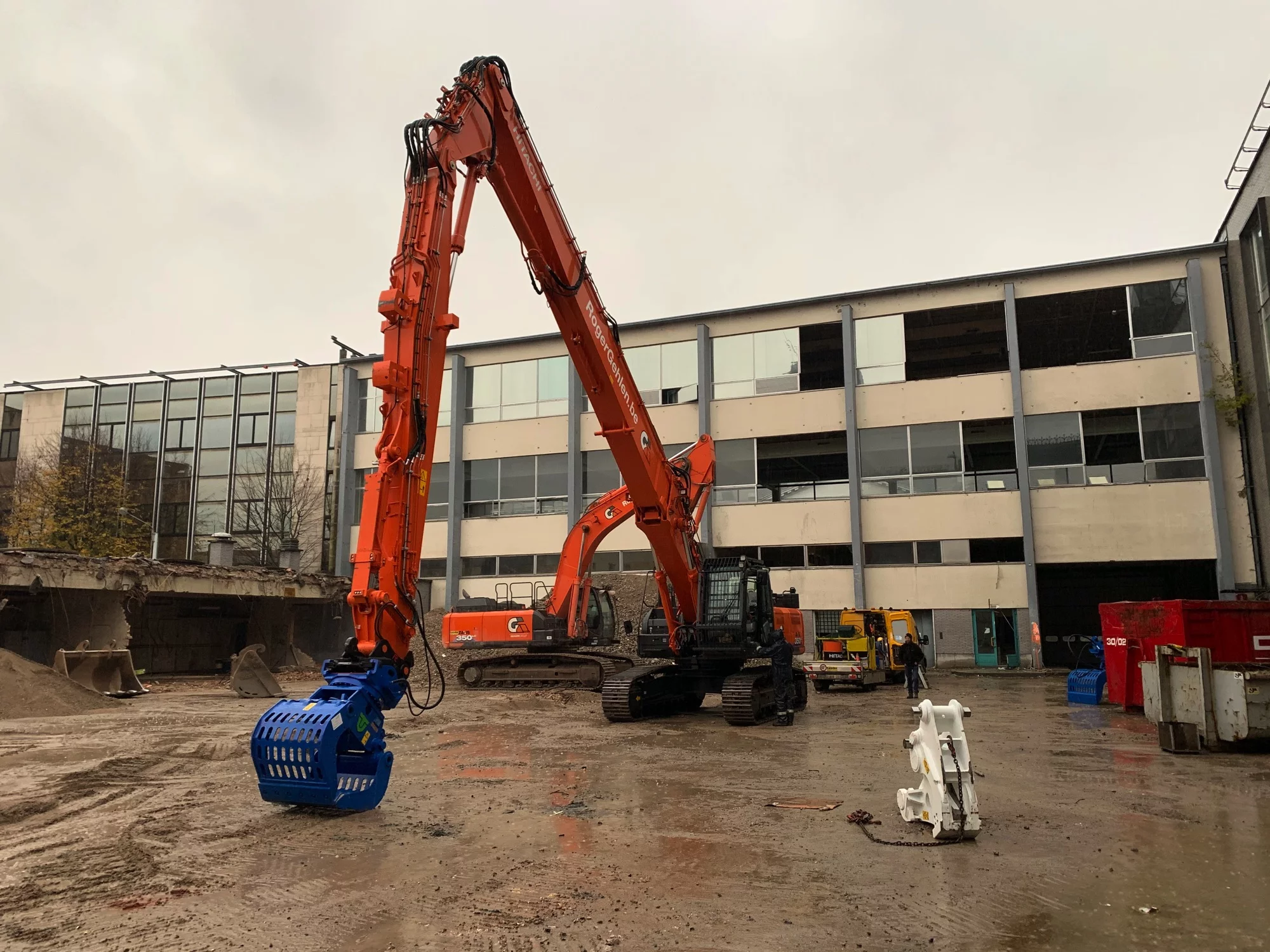 Nouvelle pelle de démolition HITACHI ZX350LCH-6 avec un bras de démolition de 23 mètres pour Roger Gehlen