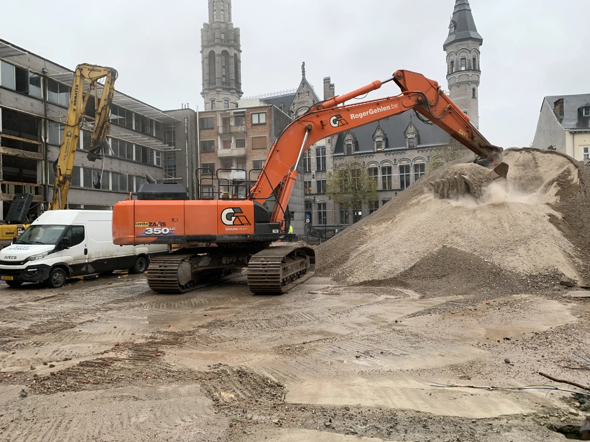 Nouvelle pelle de démolition HITACHI ZX350LCH-6 avec un bras de démolition de 23 mètres pour Roger Gehlen