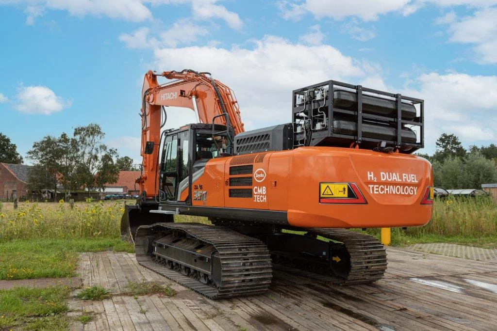 Avant-première Hitachi ZX350LC-7 Dual Fuel