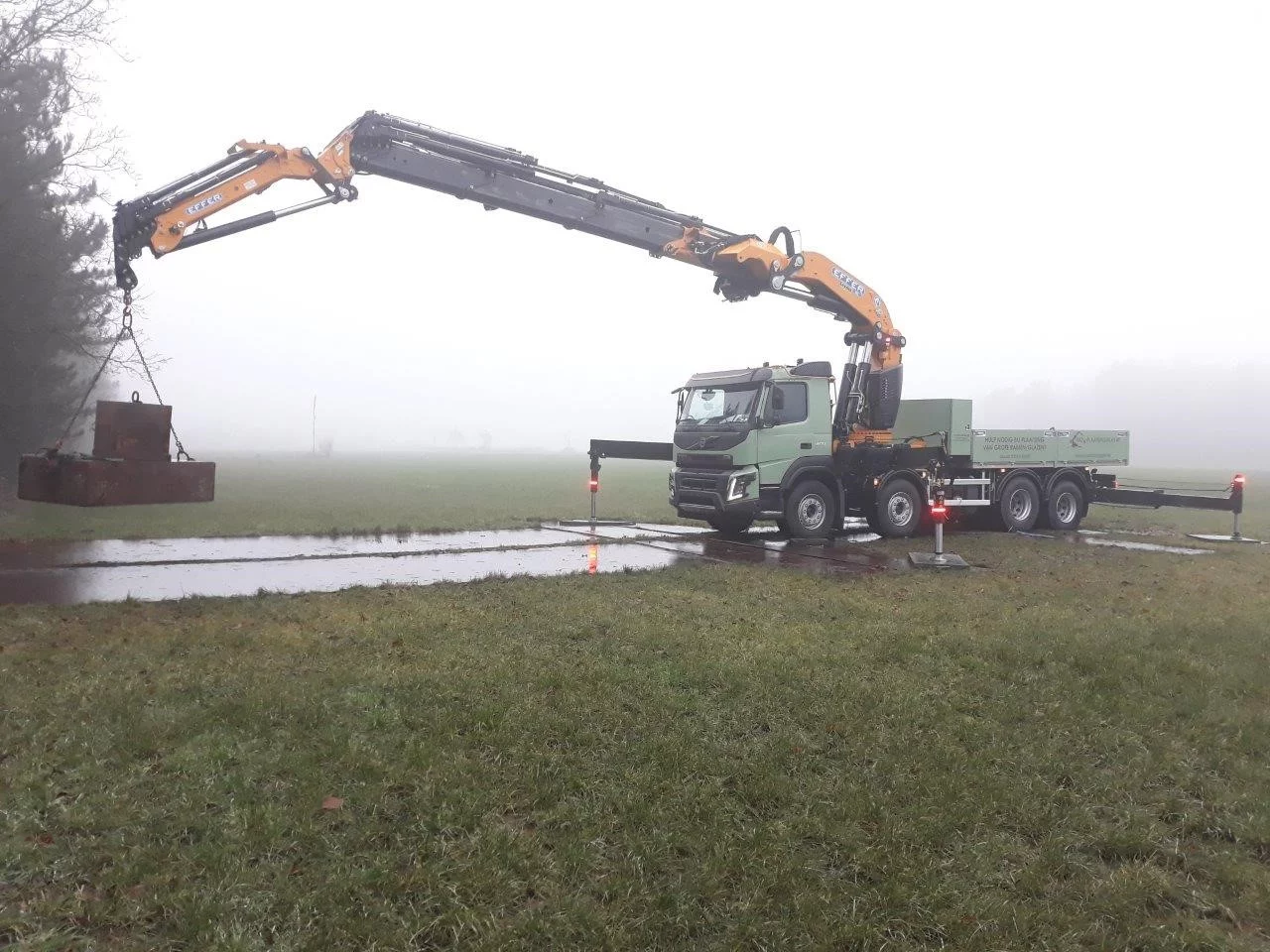 Livraison d’une machine ? Effer 955-8S + JIB 6S avec V-stab (stabilité à 360°)