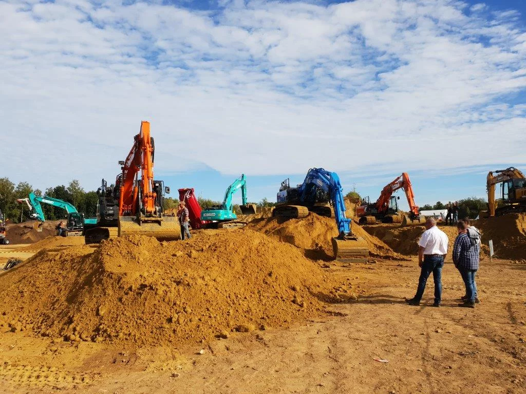 Oeuvre d'art lors des DemoDays avec HITACHI ZX140W-6