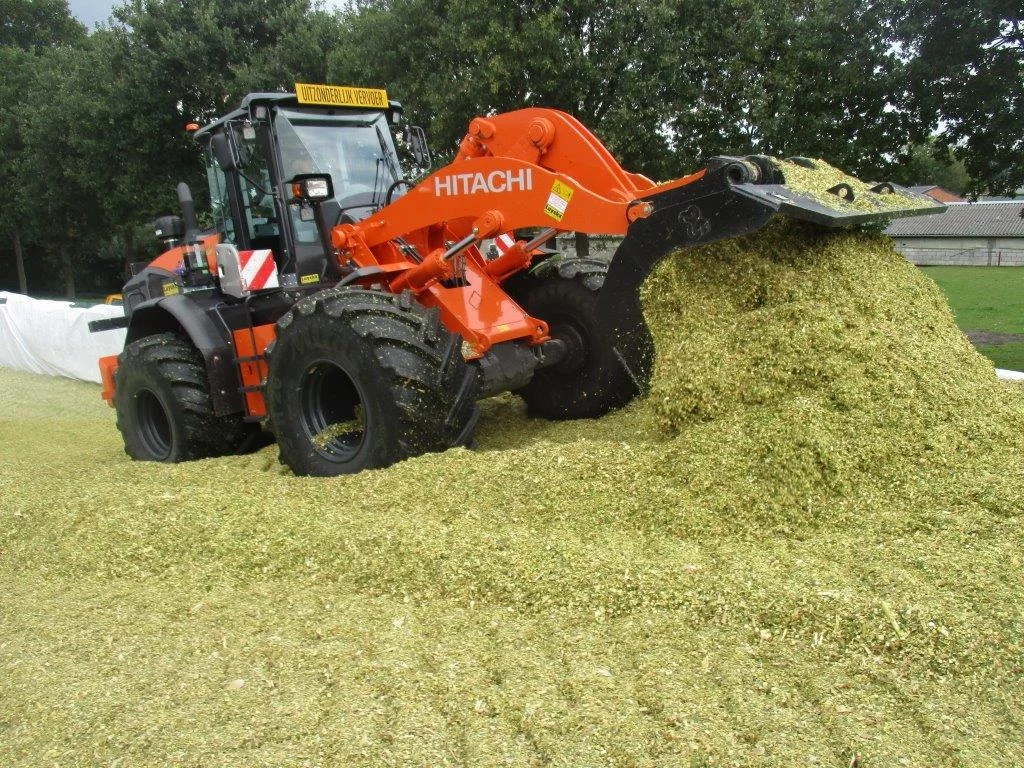 Hitachi Chargeur sur Pneus ZW180-6 AGRI