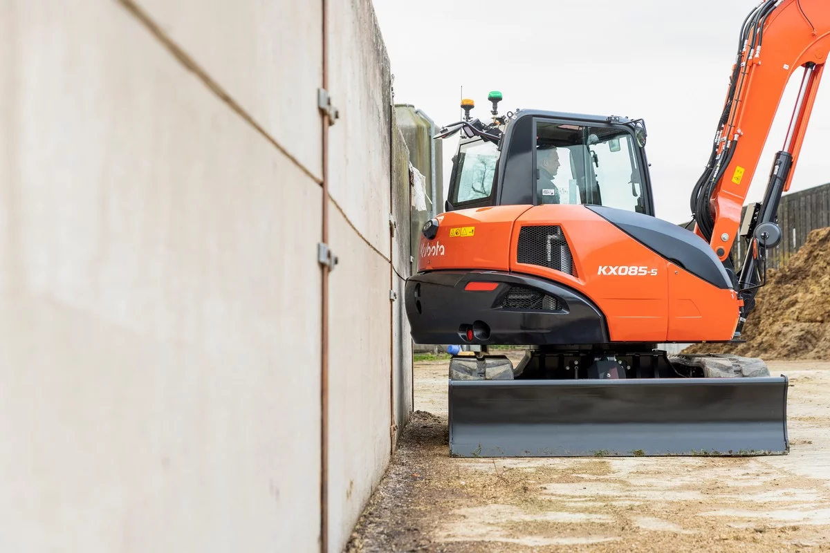 Kubota lance une midi-pelle de 8 tonnes de nouvelle génération