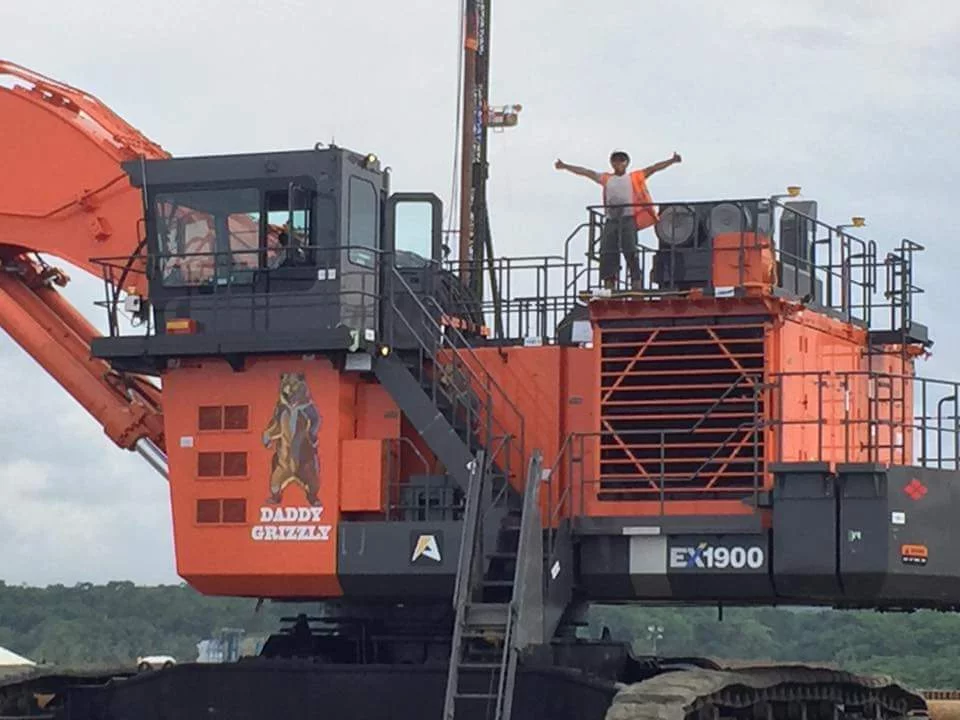 Giant Grizzlies - Aertssen et le EX1900: Daddy Grizzly