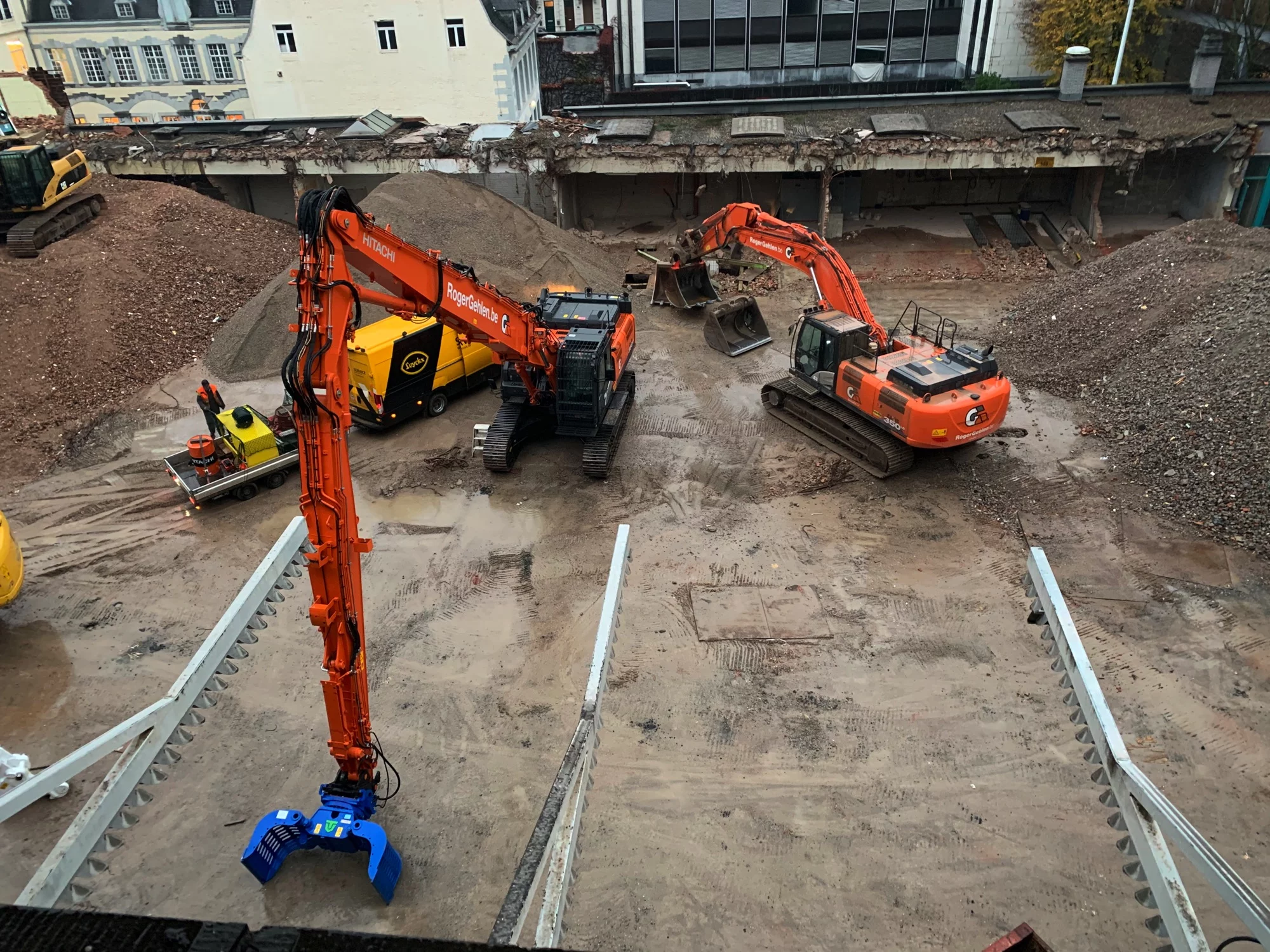 Nouvelle pelle de démolition HITACHI ZX350LCH-6 avec un bras de démolition de 23 mètres pour Roger Gehlen