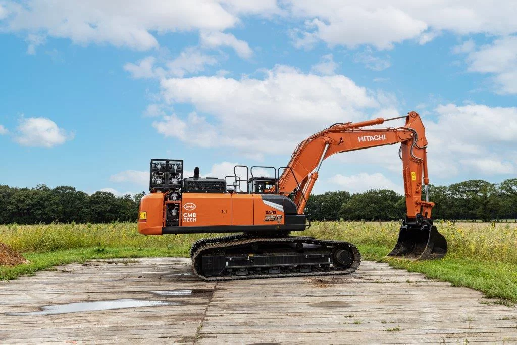 Avant-première Hitachi ZX350LC-7 Dual Fuel