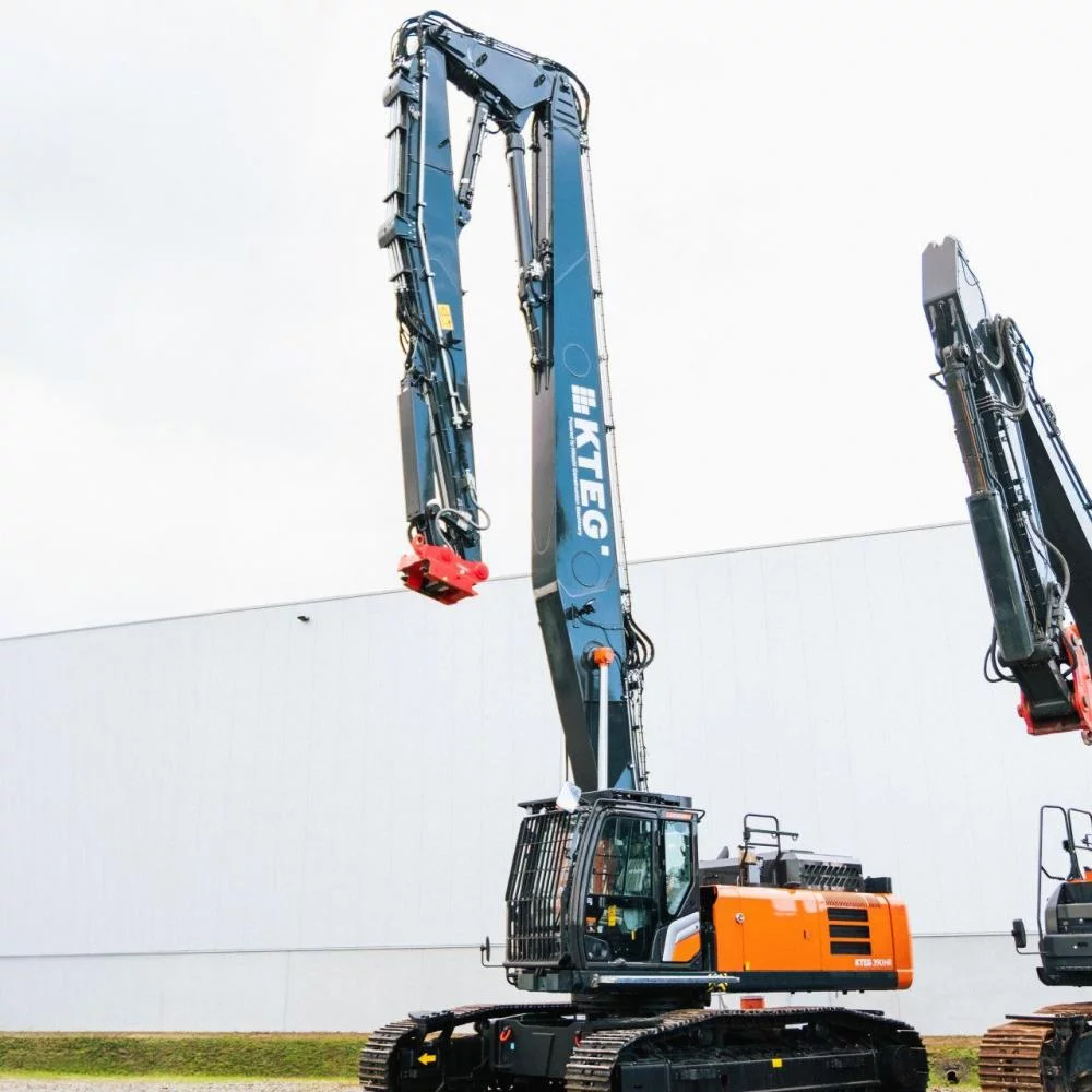 La pelle à grande portée Hitachi KTEG améliore la productivité sur les chantiers de démolition
