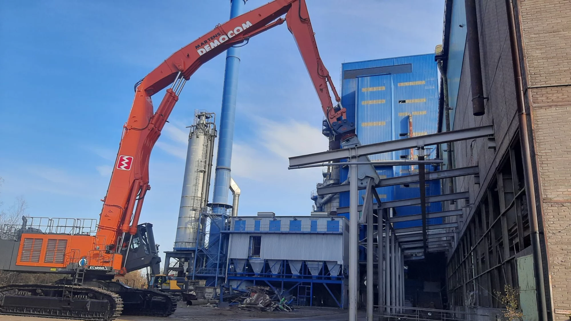 MARTENS DEMOCOM MET EN SERVICE L'EX1200-7 HIGH DEMOLITION