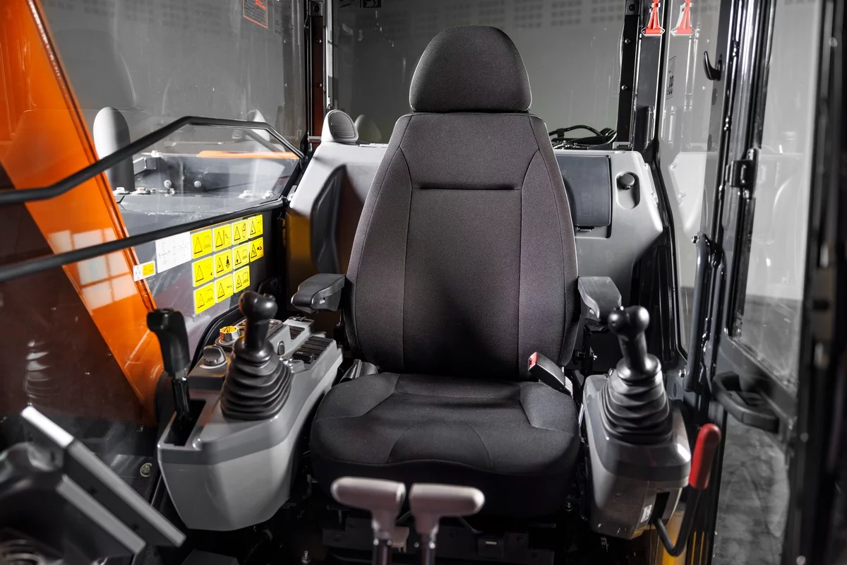 Hitachi Construction Machinery dévoile deux nouvelles pelles compactes Zaxis-7