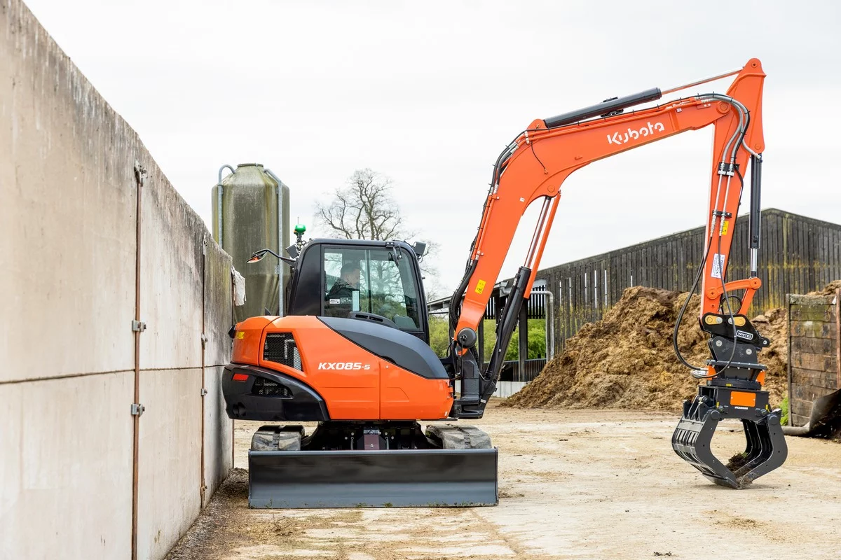 Kubota lance une midi-pelle de 8 tonnes de nouvelle génération