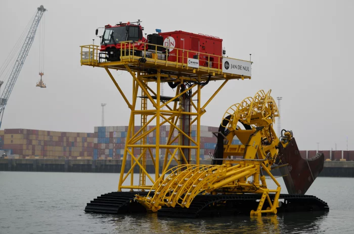 Luyckx intègre un PistenBully et un système de commande de machine sur la trancheuse de câbles Sunfish de Jan De Nul
