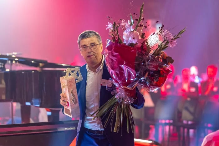 Luyckx wint Made in Belgium award op Matexpo met ZX890 Starfish